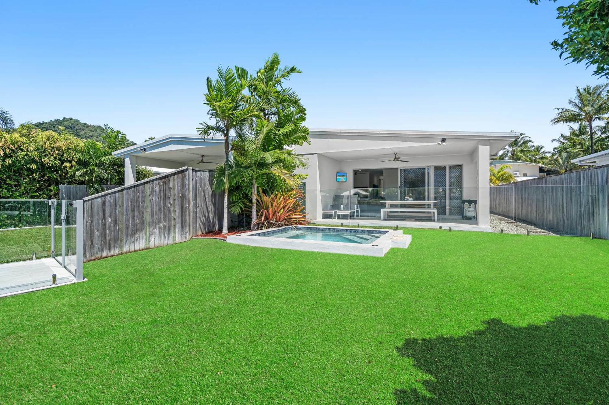 Blue Lagoon Villas Trinity Beach Exterior foto